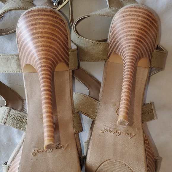 Sassy Anne Michelle Olive Heels - Picture 6 of 6